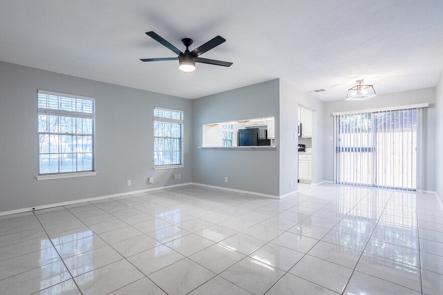 Living Room - 5275 Meadow Rise St