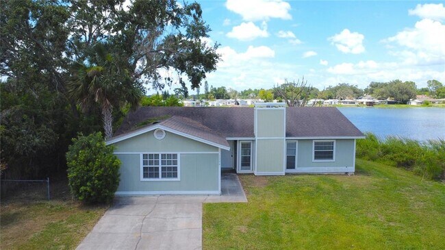 Primary Photo - 1204 Honeytree Ln W