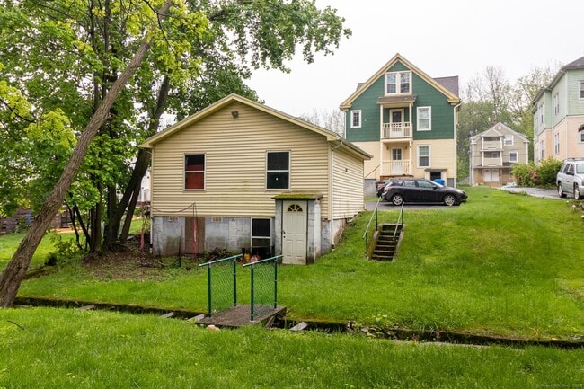 Building Photo - 76 Gridley St