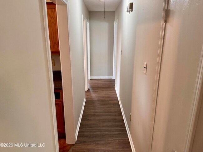 Building Photo - 1580 Guilford Cove