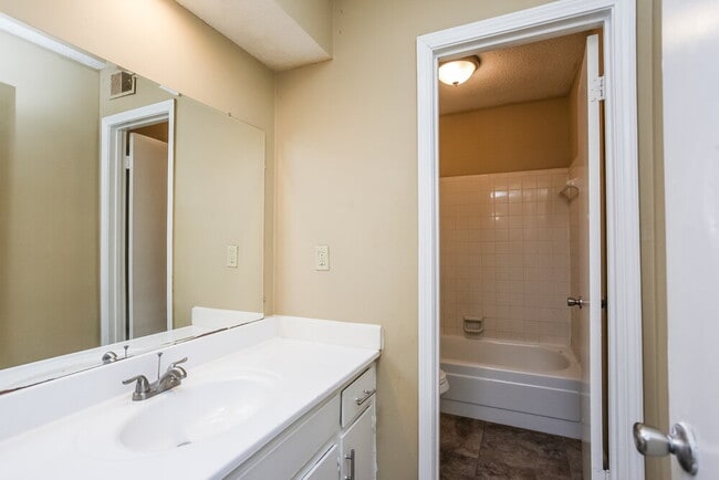 Building Photo - 4388 Hunt Cliff Trce