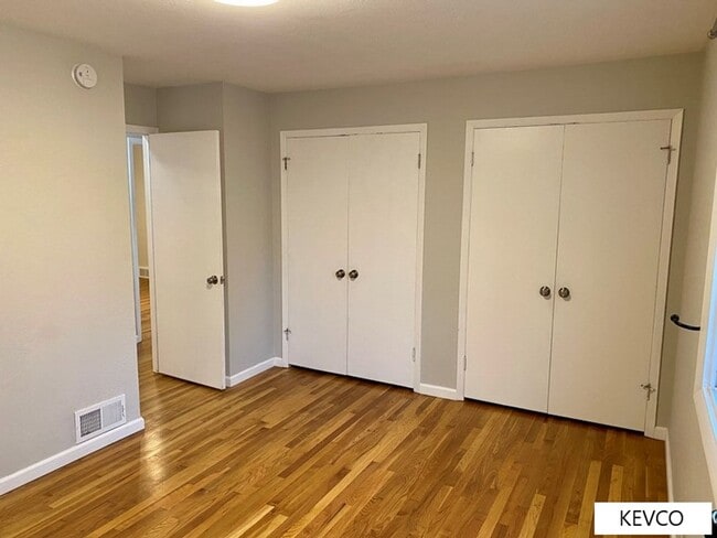 Building Photo - Fantastic House Near City Park