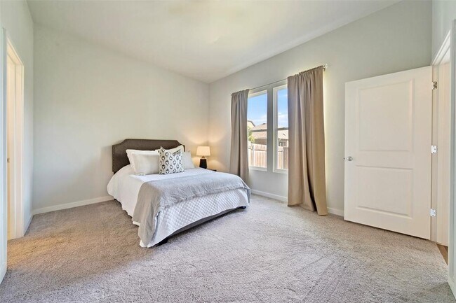 Building Photo - 17303 Emperador Dr