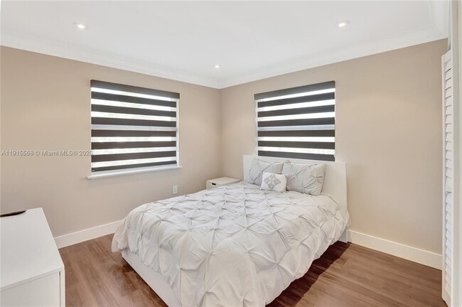 Building Photo - 10365 SW 9th Terrace