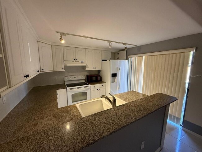 Building Photo - 5276 Middle Ct