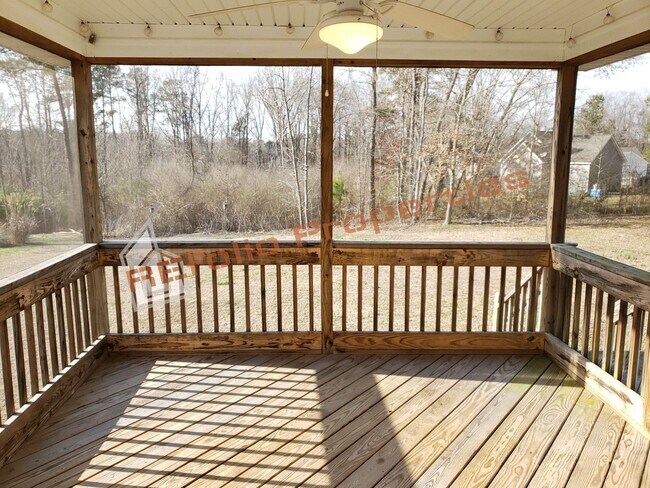 Building Photo - Amazing 3-Bedroom Ranch with a 2-Car Garag...