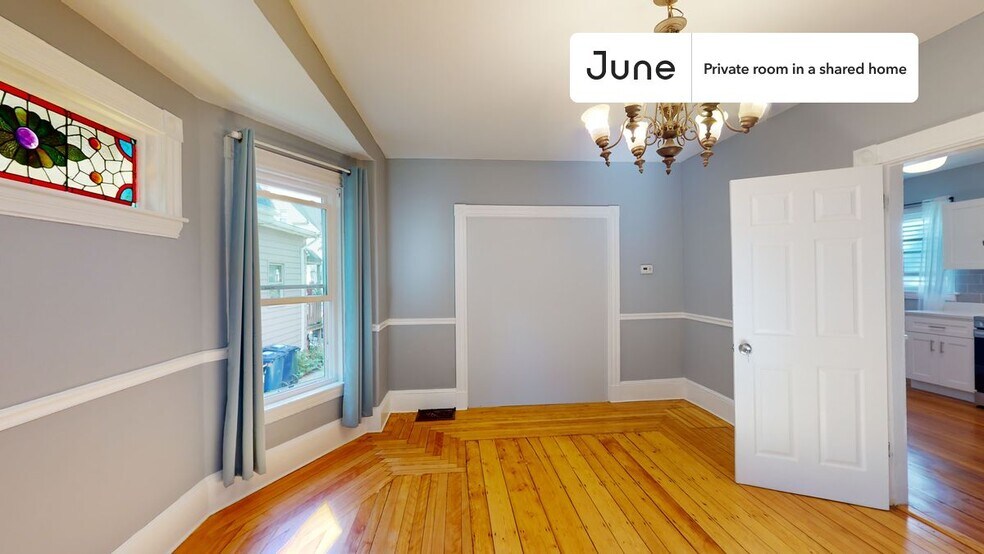 Building Photo - Room in Shared 7 bed/2 bath home in Allston