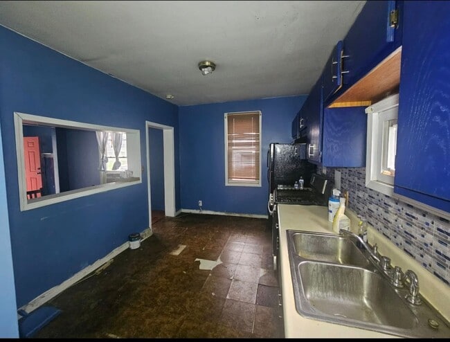 Building Photo - 321 Hiett Ave