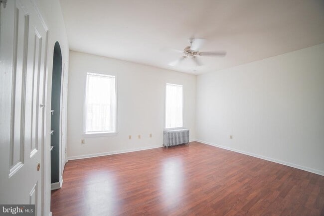 Building Photo - 2422 Poplar St