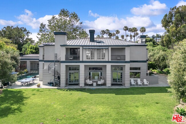 Building Photo - 28600 Pacific Coast Hwy