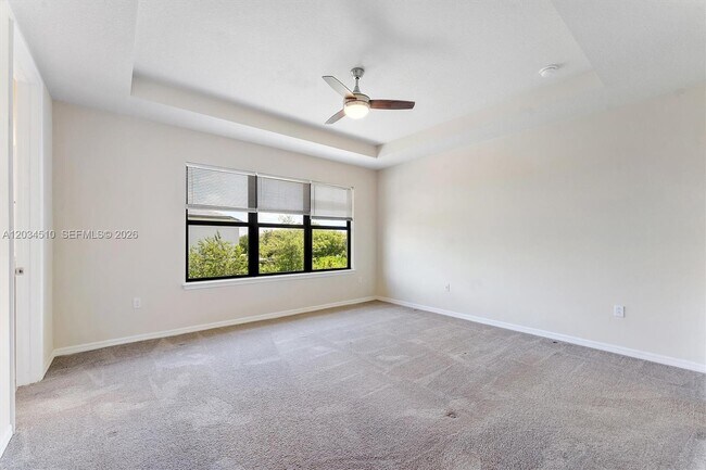 Building Photo - 2485 Primrose Pl