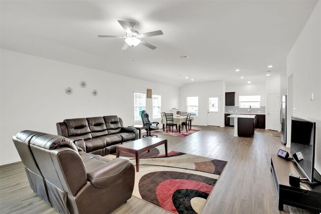 Building Photo - 937 Mallow Rd