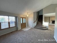 Building Photo - 4920 Braddock Dr