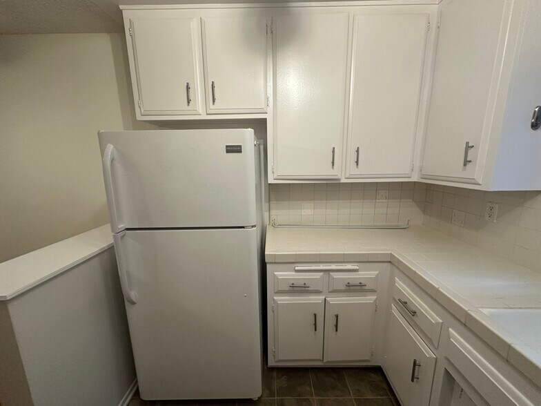 Building Photo - 1906 Pelham Ave