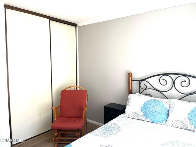 Building Photo - 619 Calle Del Sur