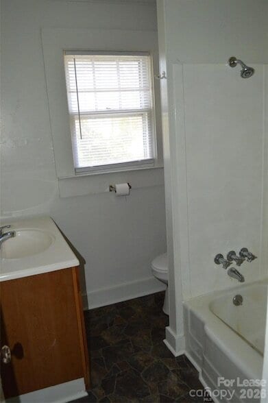 Building Photo - 245 N Main St