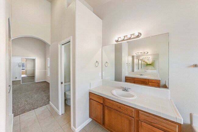Building Photo - 1022 Prosperity Dr