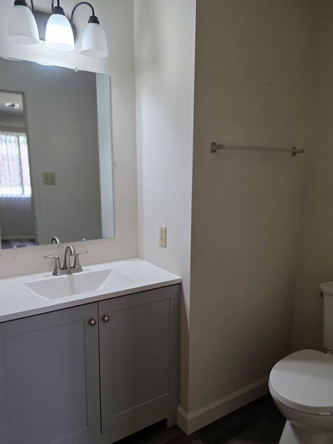 Building Photo - Ranch in Bear/Newark Area