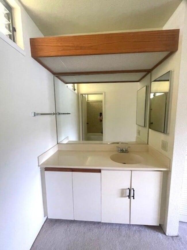 Building Photo - 2 Bedroom / 2 Bath / 2 Parking at Poha Kea...