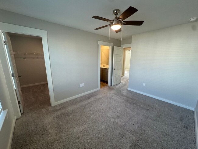 Building Photo - 1730 Frodo Wy