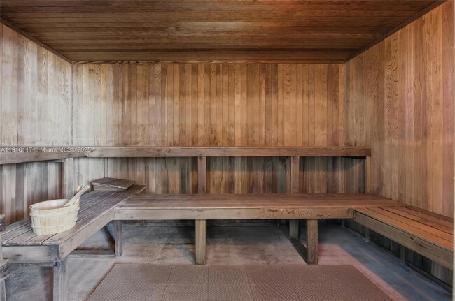 Building Photo - 92 SW 3rd St