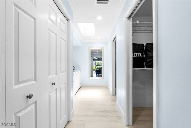 Building Photo - 2328 SE 27th St