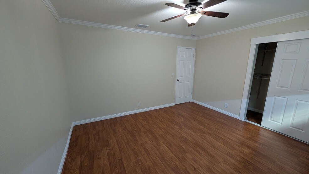Building Photo - 2116 Curtner Ave