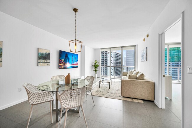 Building Photo - 485 Brickell Ave