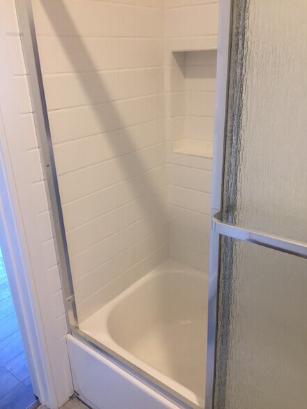 Building Photo - 845 Normandie Ave