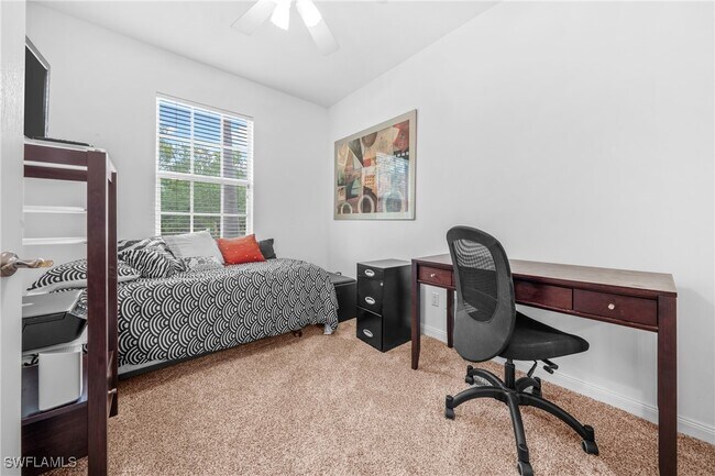 Building Photo - 5633 Cove Cir