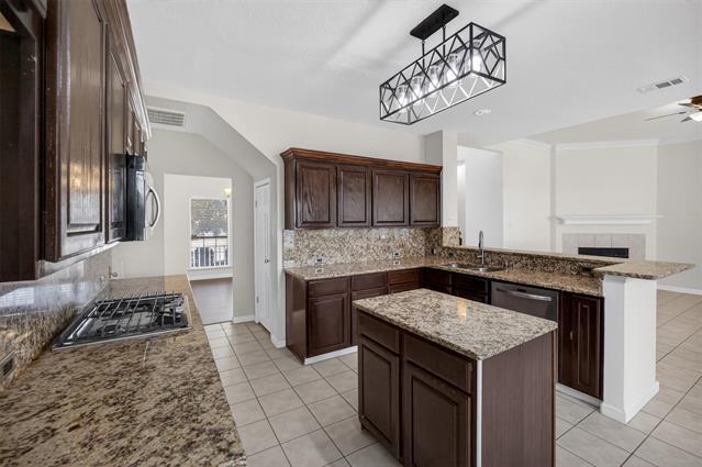 Building Photo - 7903 Clear Fork Trail