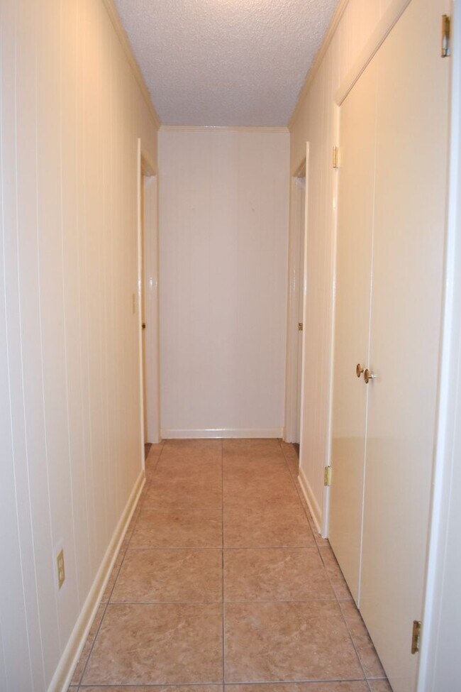 Building Photo - Three Bedroom Two Bath outside Eglin Gates