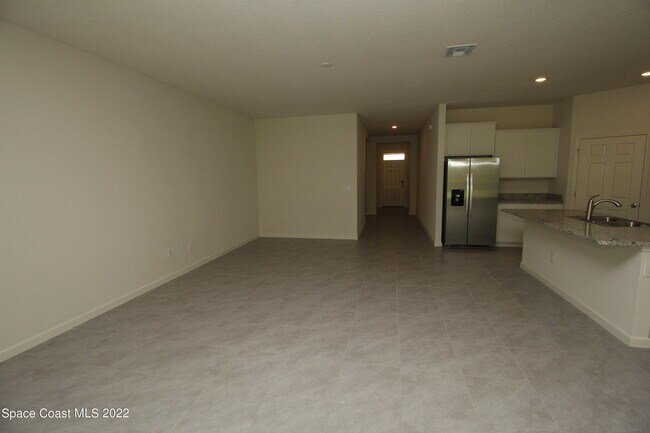 Building Photo - 903 Remington Green Dr SE