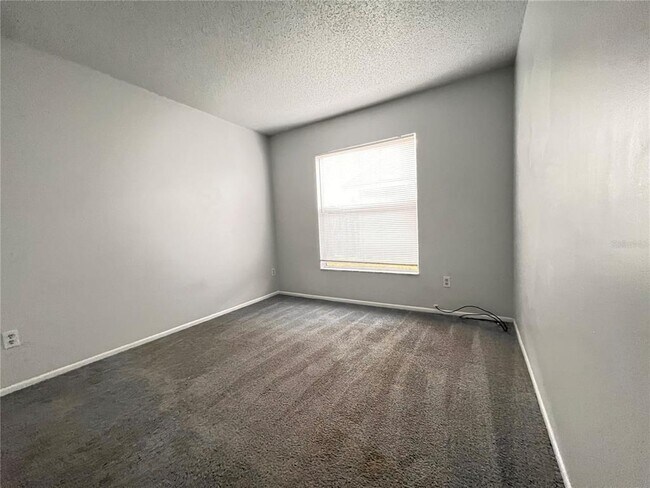 Building Photo - 3244 Moccasin Dr