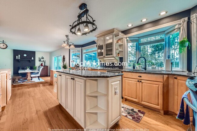 Building Photo - Charming Four Bedroom Home in Rockcreek!