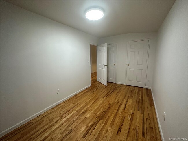 Building Photo - 92-29 53rd Ave