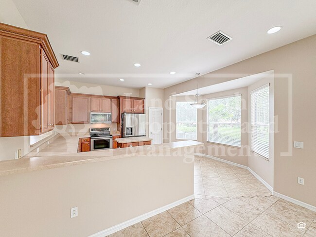 Building Photo - 1762 Altavista Cir