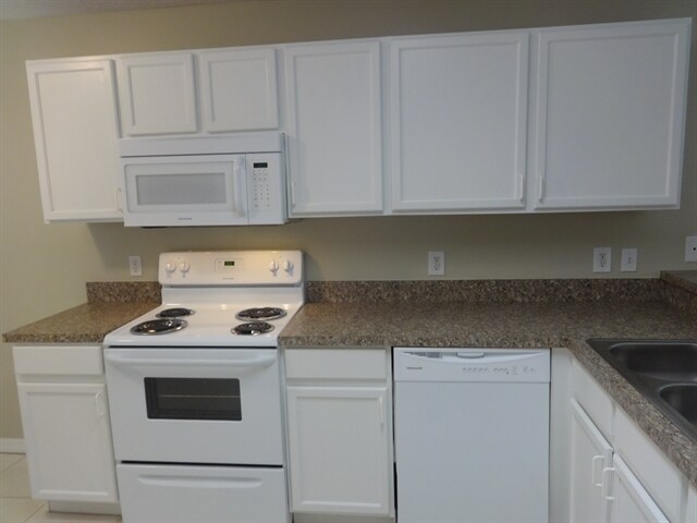 Building Photo - 227 Sikes Ct