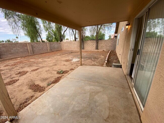 Building Photo - 10849 W Monterosa St