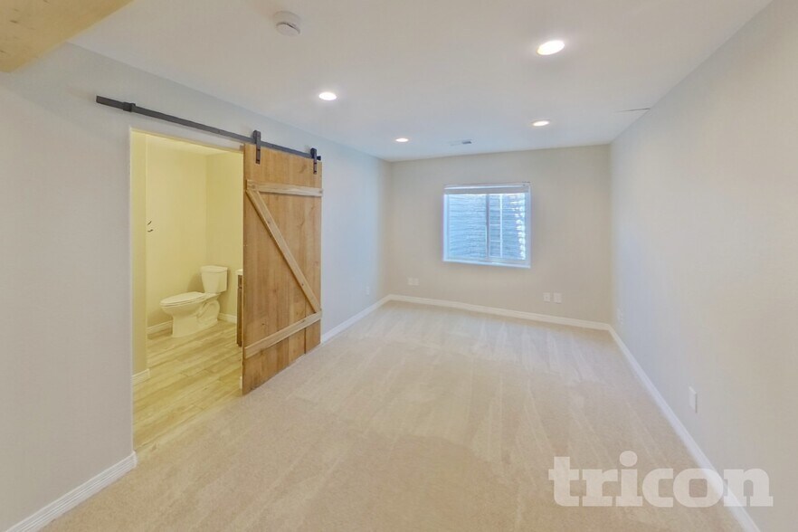Building Photo - 6227 San Mateo Dr