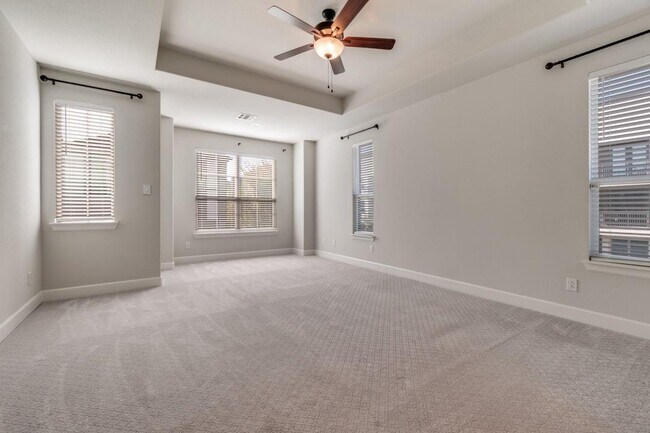 Building Photo - 8202 Laflin Ln