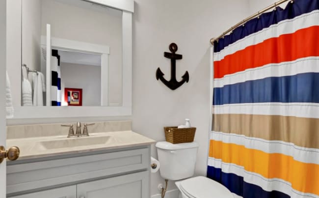 Building Photo - Spacious Summerwalk Townhome