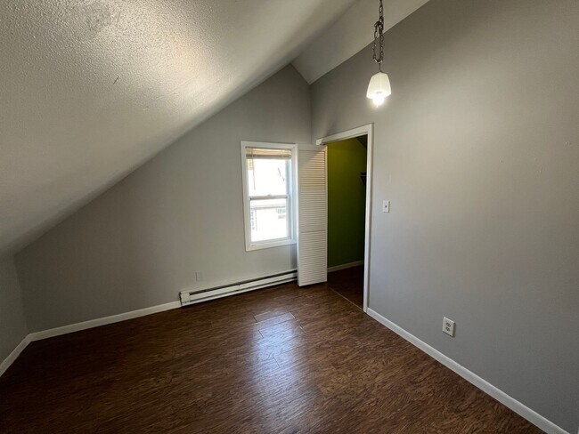 Building Photo - 803 Grand Ave