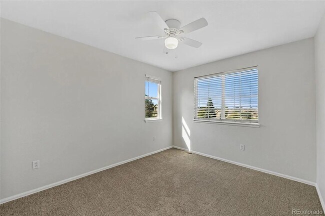 Building Photo - Newly Remodeled 3 Bed/3 Bath in Aurora.