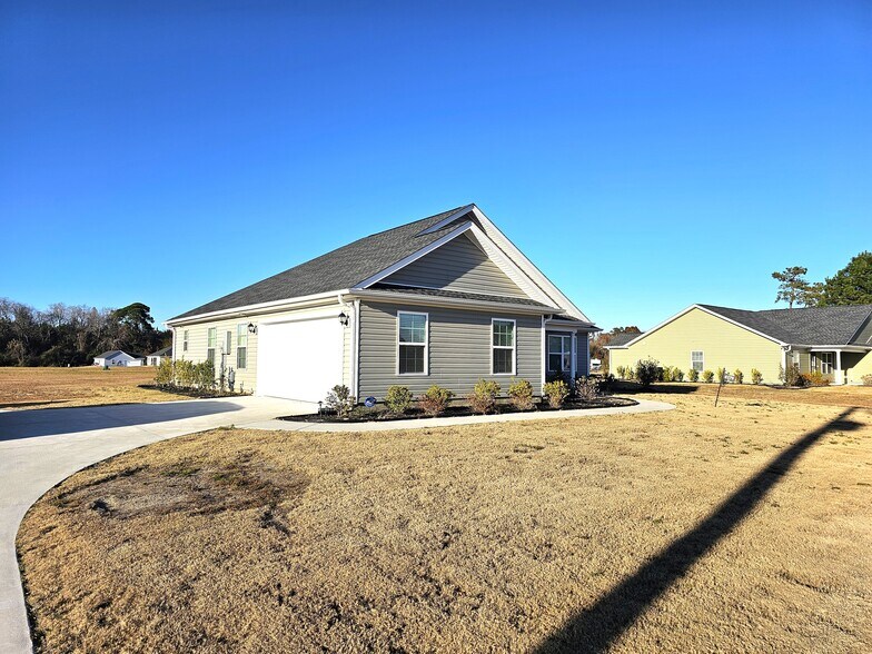 Building Photo - 4193 Valley Forge Rd