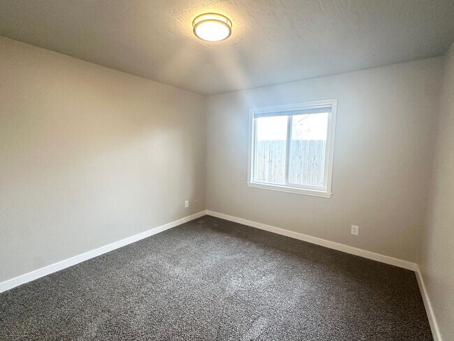 Building Photo - 211 N Indiana Ave