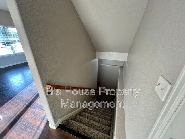 Building Photo - 4500 Tuscany St