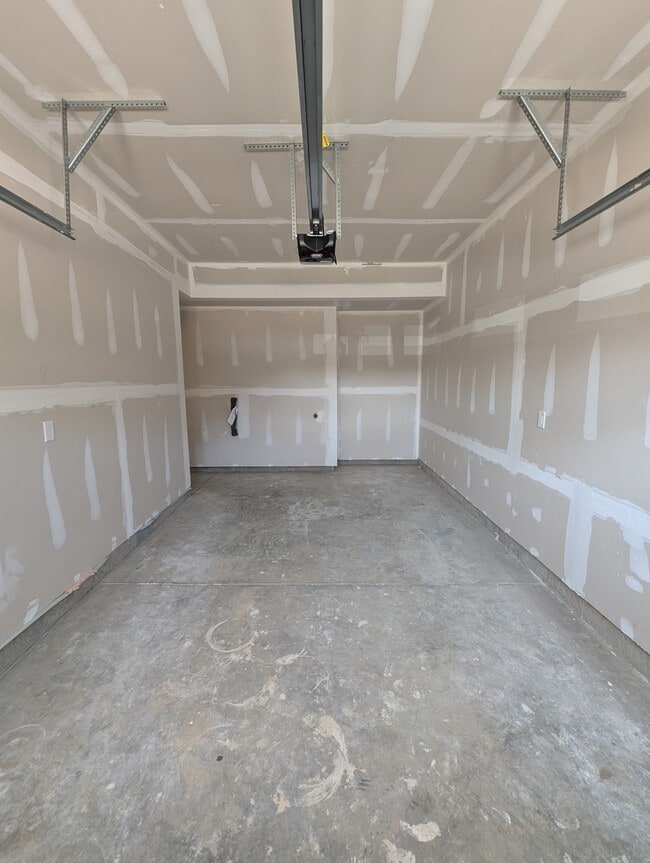 Building Photo - 6324 Gennaker Run