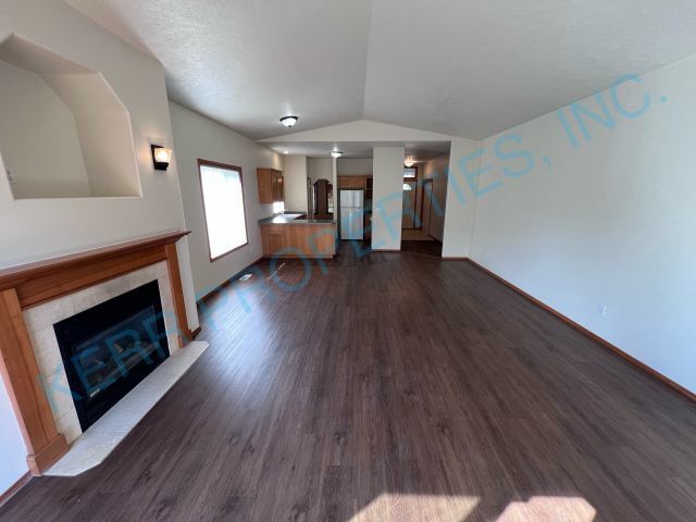 Building Photo - Charming 3-Bedroom Fairview Retreat with Spacious 1611 Sq Ft Living Space & 2 Full Baths!