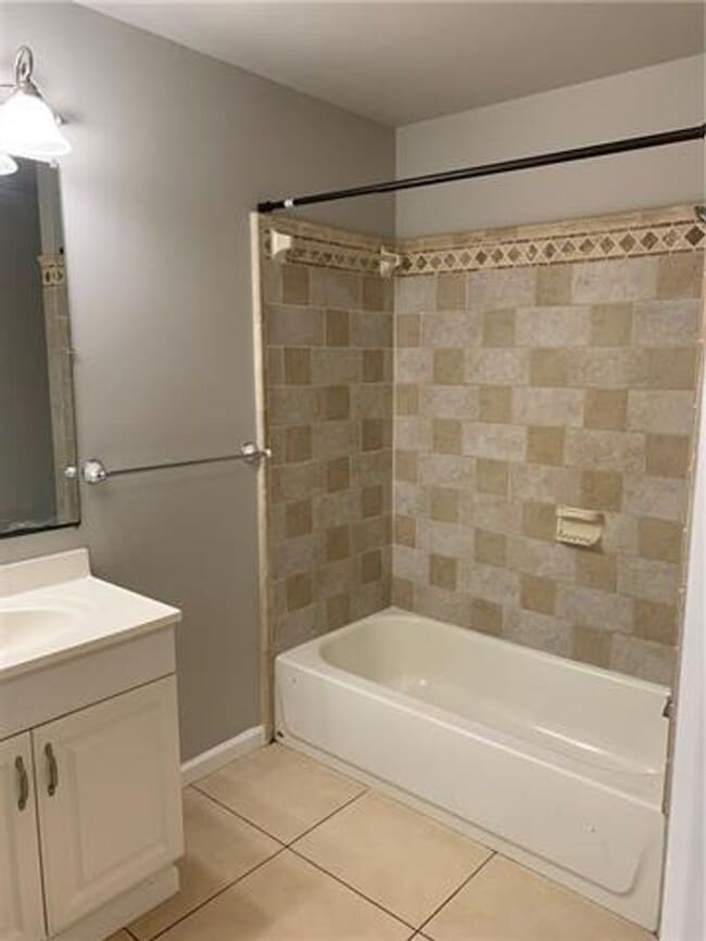 Building Photo - Cleveland Street